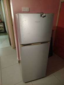 Hisense 2 Door Fridge TG117