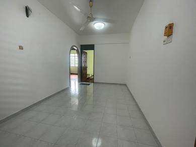 Flat For Sale in Taman Wayton
