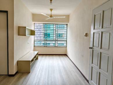 Apartment For Sale in University Condo Apartments 2
