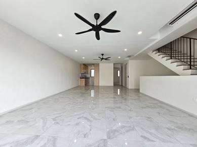 3-storey Terraced House For Rent in Seri Kembangan,SGR