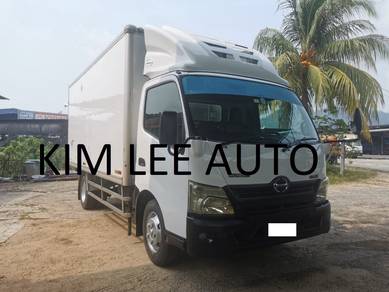 3 TON 2013 HINO WU720 Peti Sejuk Refrig 16ft Lori