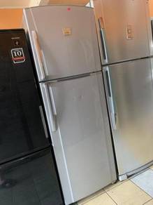 Toshiba Silver 2 Pintu Freezer Fridge Refrigerator