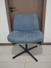 Extra wide, extra comfy, adjustable office chair 