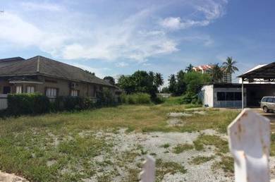 Others Land in Melaka Tengah, MLK