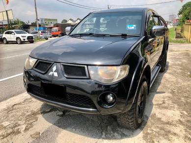 Mitsubishi Triton in Kajang, SGR