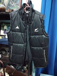 Adidas all black new zealand puff jacket 