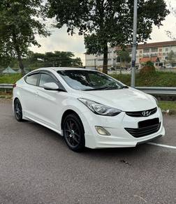 Hyundai Elantra PREMIUM in Masai, JHR