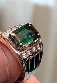 Cincin Zamrud/Emerald Vivid Green