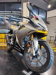Honda CBR150R
