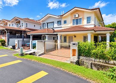 Semi-Detached House For Auction in Rawang,SGR