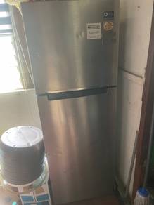 peti ais 2pintu untuk dijual