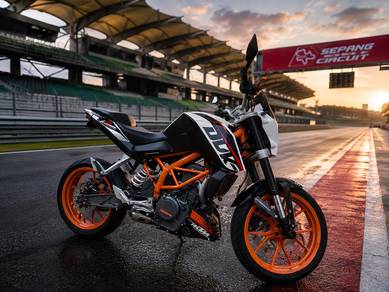 KTM 390 Duke