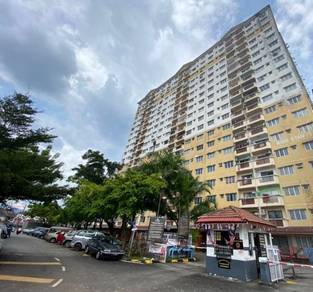 Condominium For Sale in Laksamana Puri Condominium