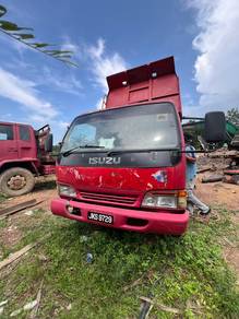 isuzu tipper 3 tan