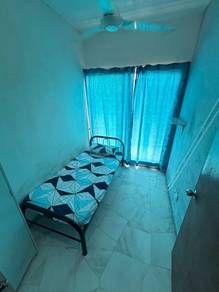 Room in Seri Kembangan, SGR