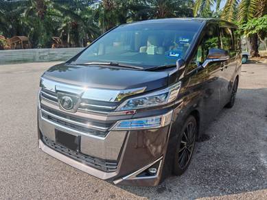Toyota Vellfire V in Petaling Jaya, SGR
