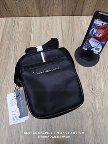 Tommy Hilfiger Essential Mini Reporter
