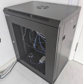 CentRacks 15U 45x75x60 Mid Server Comms Rack Black
