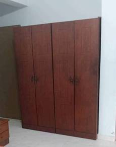 Almari 4 pintu