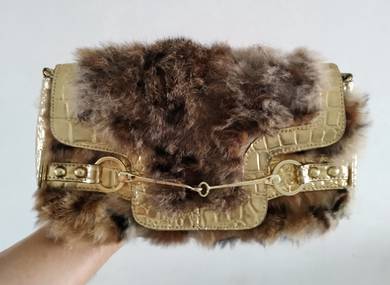 bouni giornata rabbit fur clutch/shoulder bag