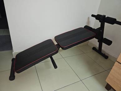 Almost Brand New SIT UP BENCH for Sale..