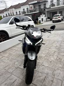Triumph Street Triple