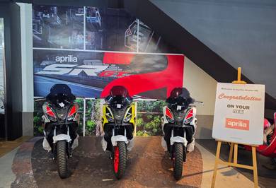 Aprilia SR GT 200 Std