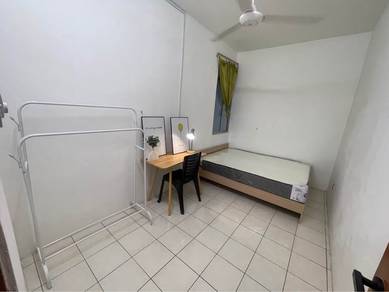 Room in Kota Kinabalu, SBH