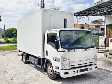 ISUZU NPR85 BDM750017ft BOX
WITH TAIL LIFT