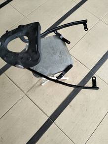 SYM Top box bracket 