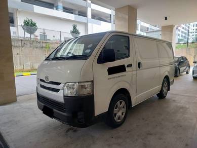 Toyota Hiace in Seri Kembangan, SGR