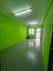 Flat For Rent in Rumah Pangsa College Heights Pajam