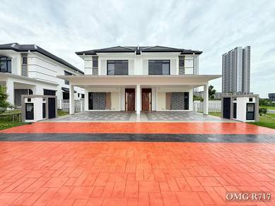 Semi-Detached House For Sale in Setia Alam,SGR