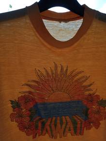 T-shirt Hawaii rising sun vintage 70s kain nipis