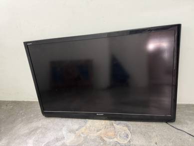 Sharp AQUOS 46” LCD TV – LC-46LE530M