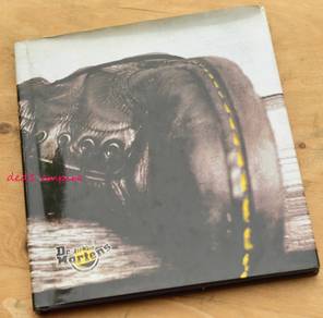 Buku biografi kasut Dr Martens (ENGLAND) | RARE