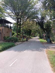 Residential Land in Country Heights, SGR