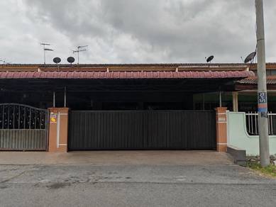 1-storey Terraced House For Sale in Banting,SGR