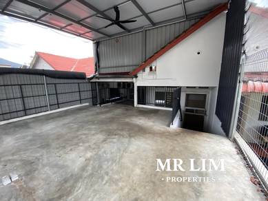 Shop lot For Rent in Tanjung Bungah,PNG