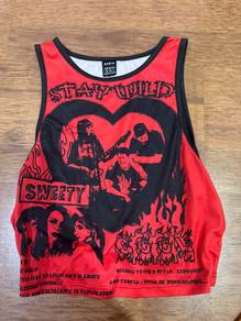 Grunge sleeveless top
