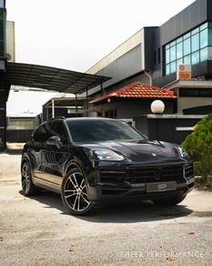 2024 Porsche Cayenne BASE