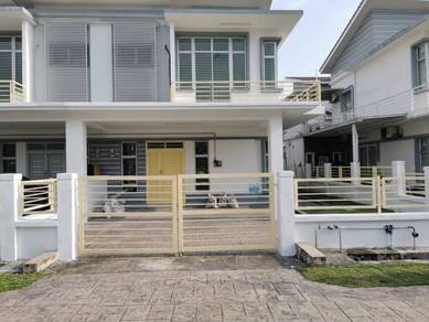 Semi-Detached House For Sale in Bandar Saujana Putra,SGR