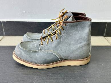Red Wing 8800 Classic Moc Toe Boot