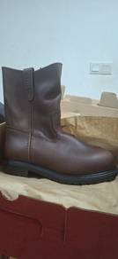 Red Wing Pecos leather boot latest version 2541