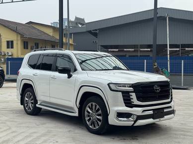 Toyota Land Cruiser ZX in Old Klang Road, KUL