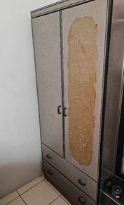 Almari baju / Clothing cabinet