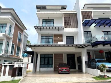 Semi-Detached House For Sale in Taman Melawati,KUL