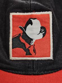 topi marlboro