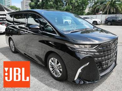 Toyota Alphard Z in Damansara, KUL