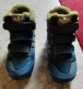 Kasut high cut kanak - kanak
